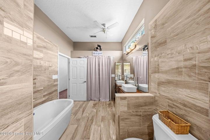 1044 Harbor Pines Drive, Merritt Island, FL, 32952 photo 24