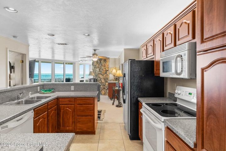 700 Wave Crest Avenue 205, Indialantic, FL, 32903 photo 11