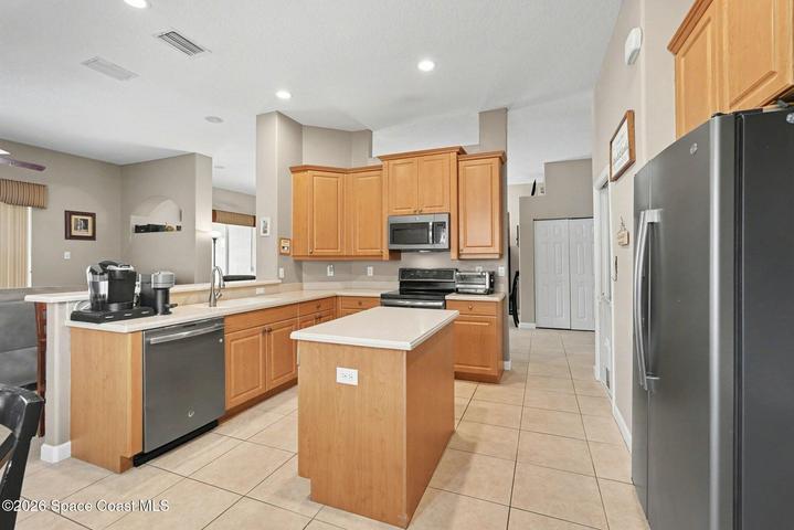 348 Gardendale Circle SE, Palm Bay, FL, 32909 photo 5