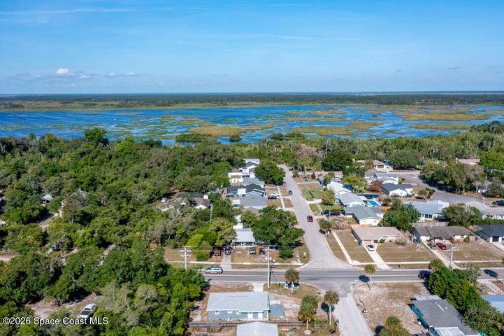 825 N Carpenter Road, Titusville, FL, 32796 photo 3