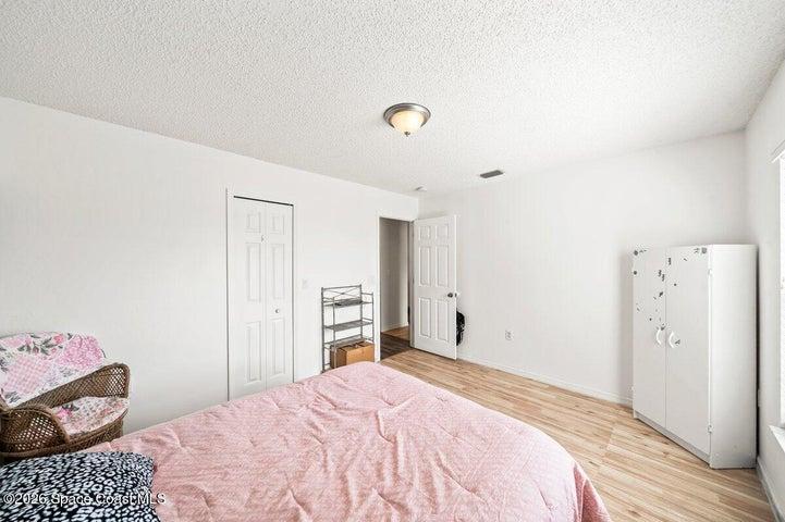 Bedroom 2 alt view
