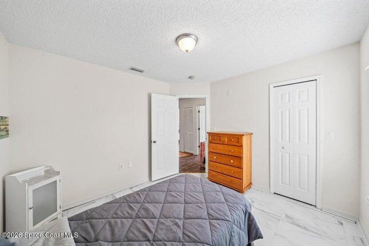 Bedroom 3 alt view