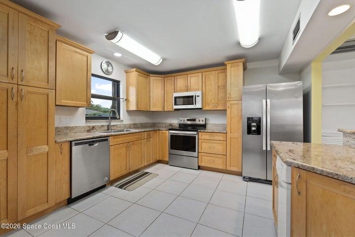 3209 S Lakeview Circle 8101, Fort Pierce, FL, 34949 photo 11