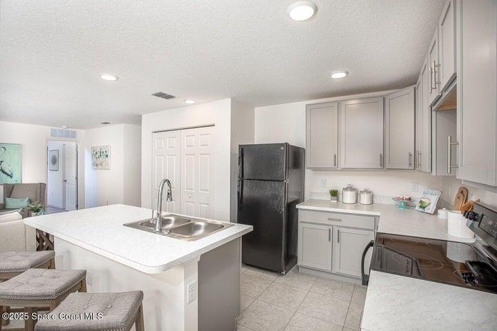 Model home - actual features may vary.