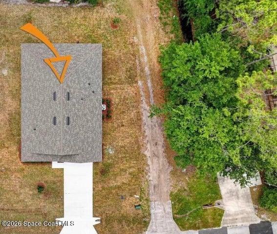 Very Large Easement with wooded lot next door