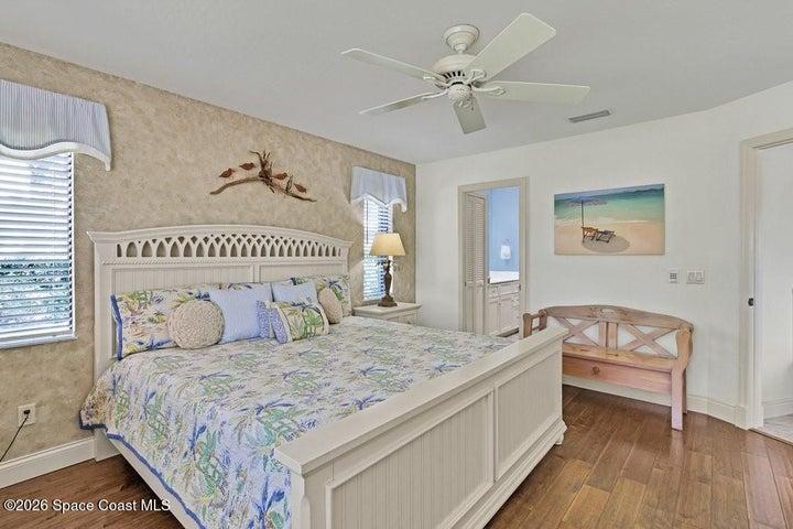 Primary Bedroom with en suite full bathroom.