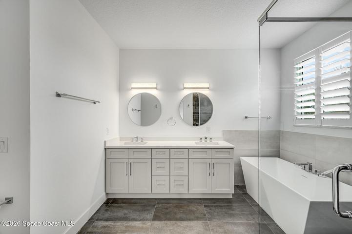 2093 Greenway Drive, Melbourne, FL, 32901 photo 23
