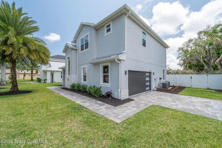 2093 Greenway Drive, Melbourne, FL, 32901 photo 3