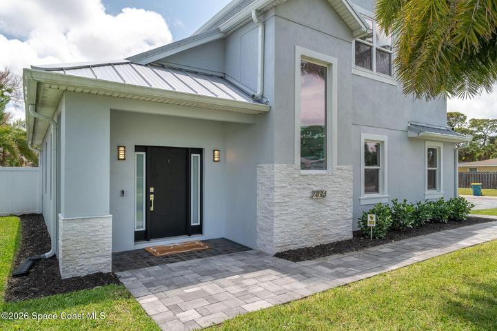 2093 Greenway Drive, Melbourne