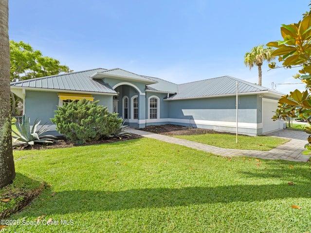 107 Larchmont Terrace W, Sebastian