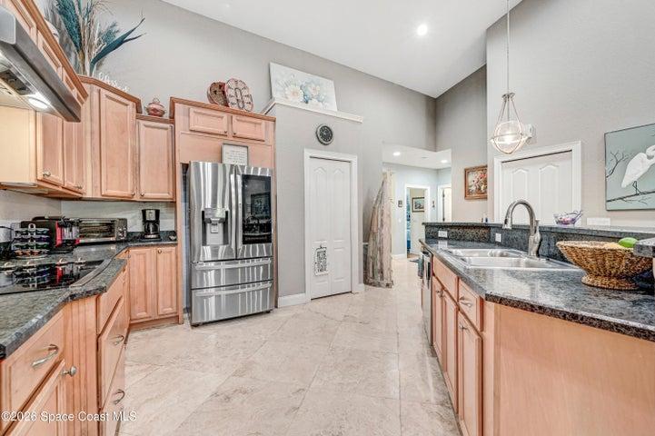 127 Lancha Circle 203, Indian Harbour Beach, FL, 32937 photo 3