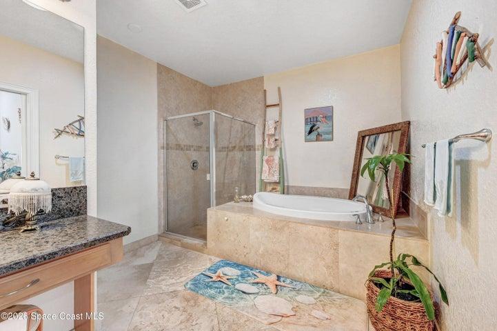 127 Lancha Circle 203, Indian Harbour Beach, FL, 32937 photo 18