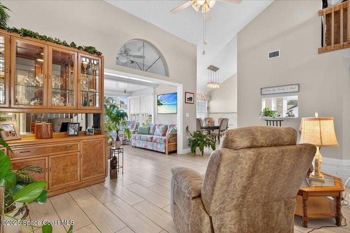 1827 Aynsley Way 4, Vero Beach, FL, 32966 photo 4