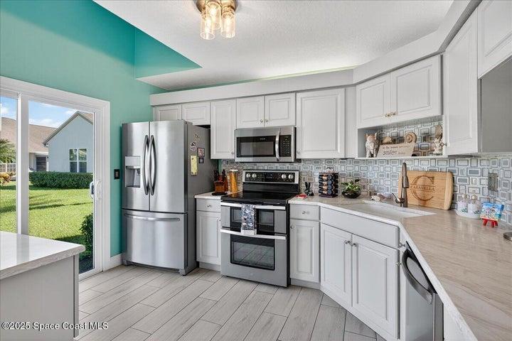 1827 Aynsley Way 4, Vero Beach, FL, 32966 photo 6