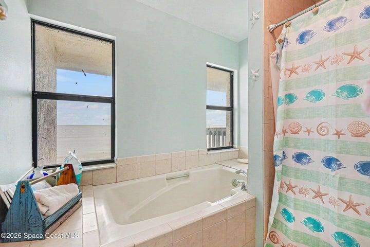 3rd level Primary bath