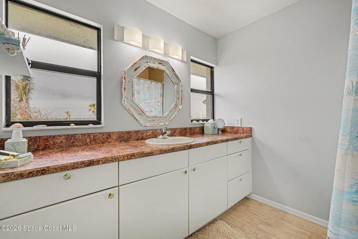 3rd level guest bath