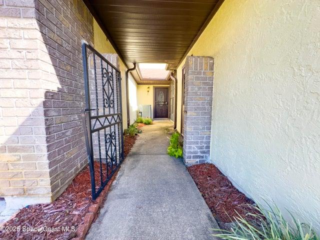 2193 Kings Cross Street, Titusville, FL, 32796 photo 2