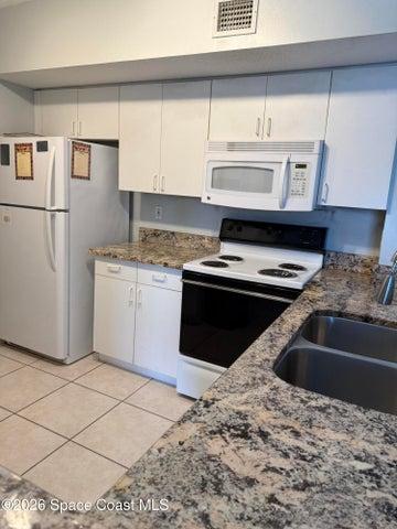 1550 S 42nd Circle 202, Vero Beach, FL, 32967 photo 2