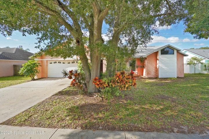 385 Island Oaks Place, Merritt Island