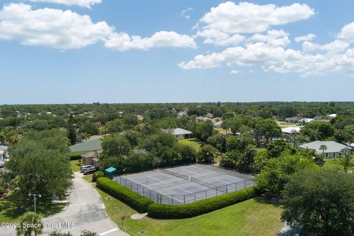 Community tennis courts