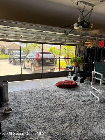 Screened Garage/Man Cave