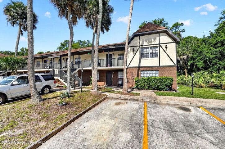 2978 Sir Hamilton Circle 7, Titusville