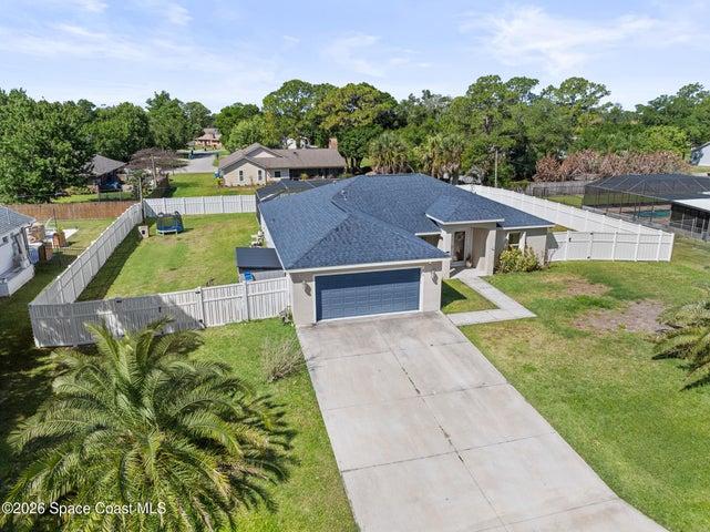 210 Pelican Drive NE, Palm Bay