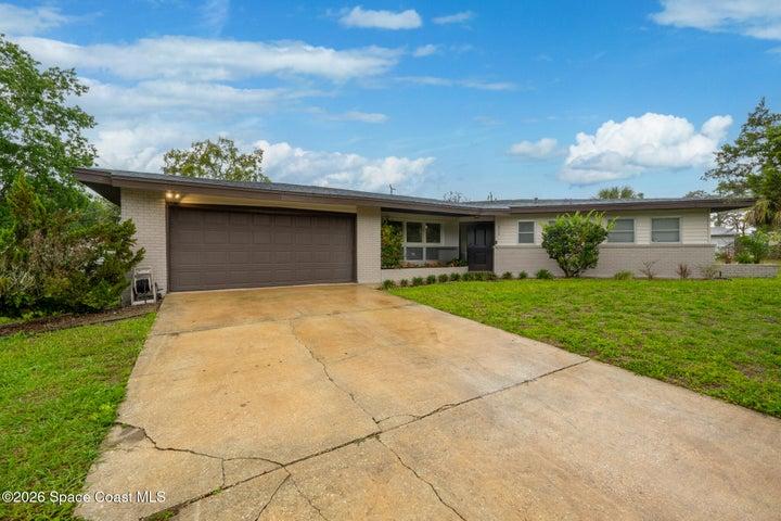 815 Glade Road, Titusville