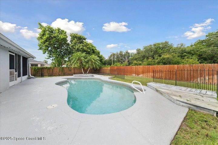 897 Hunters Creek Drive, Melbourne, FL, 32904 photo 5