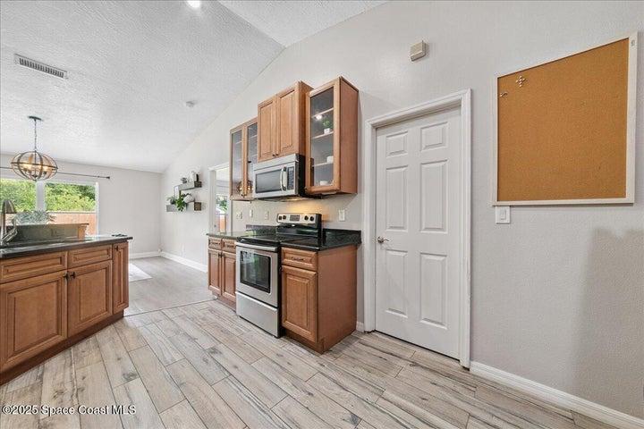 897 Hunters Creek Drive, Melbourne, FL, 32904 photo 13