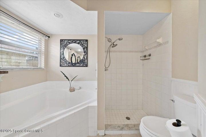 897 Hunters Creek Drive, Melbourne, FL, 32904 photo 17