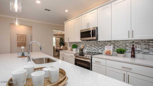 Model home - actual features may vary.