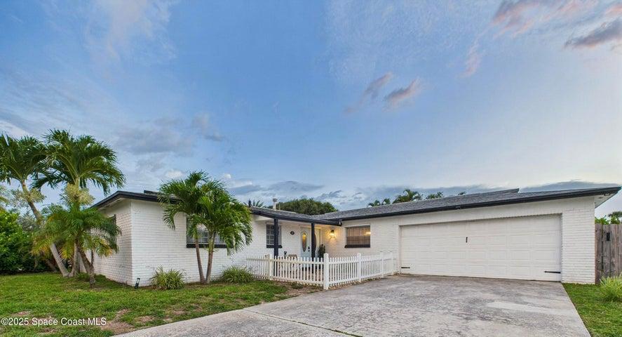 929 Bluewater Drive, Indian Harbour Beach, FL, 32937 photo 2