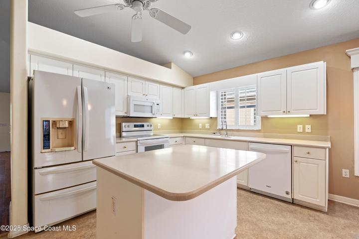 741 Indian Oaks Drive, Melbourne, FL, 32901 photo 4
