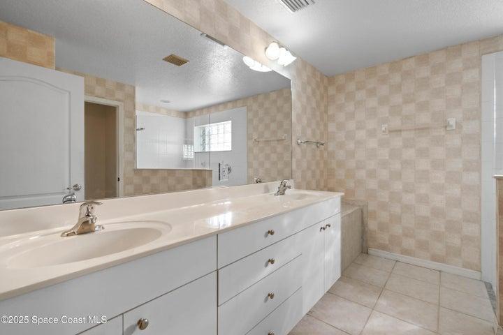 741 Indian Oaks Drive, Melbourne, FL, 32901 photo 19