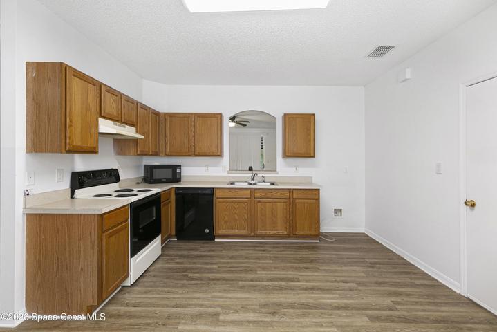 855 Sandhurst Court, Titusville, FL, 32780 photo 7