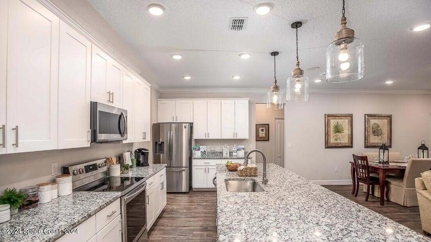 Model Home - Actual features may vary.