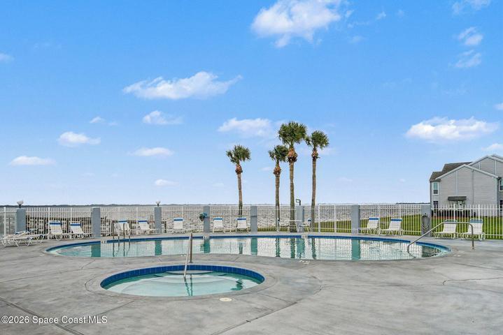 Pool/ Hot Tub