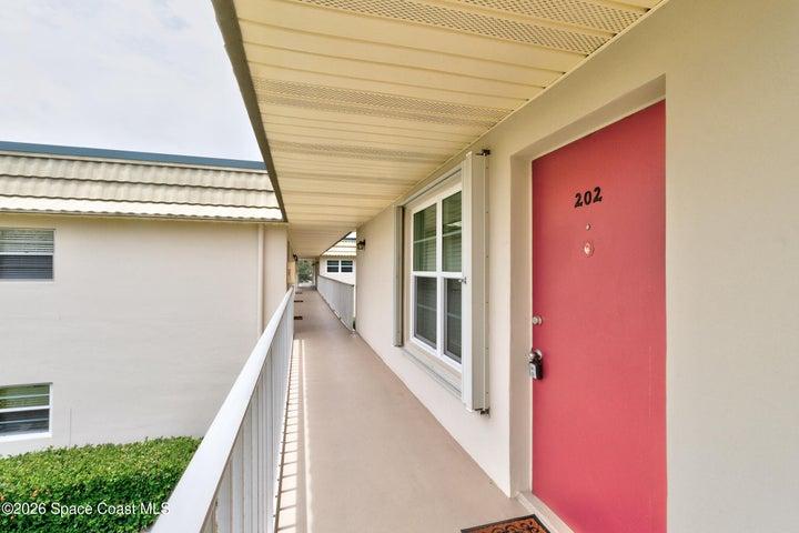 5 Vista Gardens Trail 202, Vero Beach, FL, 32962 photo 3