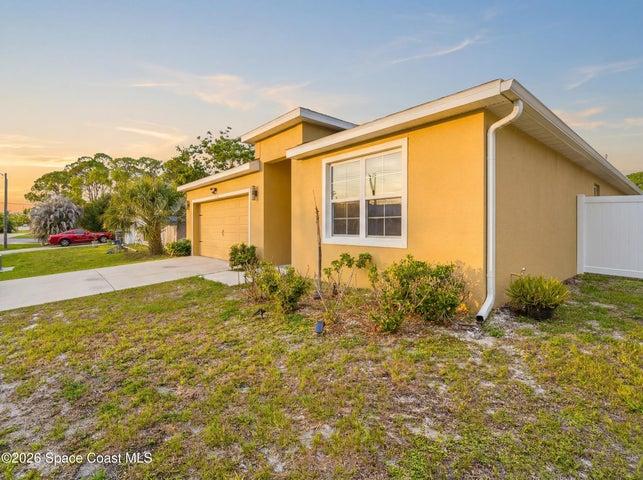 104 Carmelite Avenue NW, Palm Bay, FL, 32907 photo 3