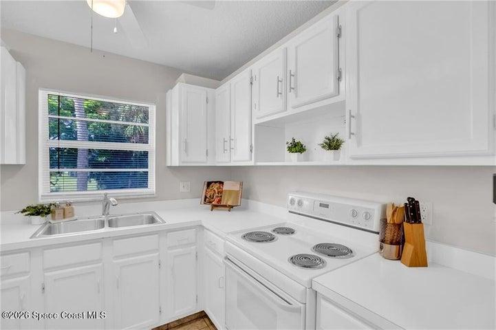 17 Vista Palm Lane 201, Vero Beach, FL, 32962 photo 2