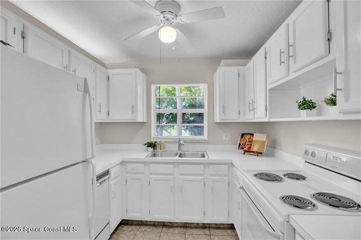 17 Vista Palm Lane 201, Vero Beach, FL, 32962 photo 3