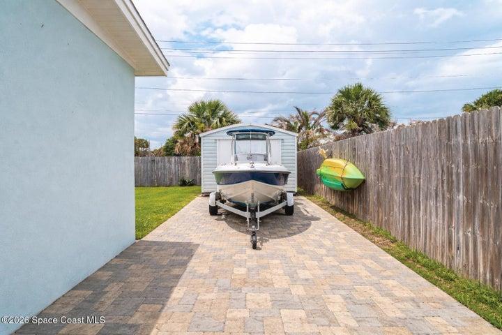 Rendering of side driveway that can store your boat.