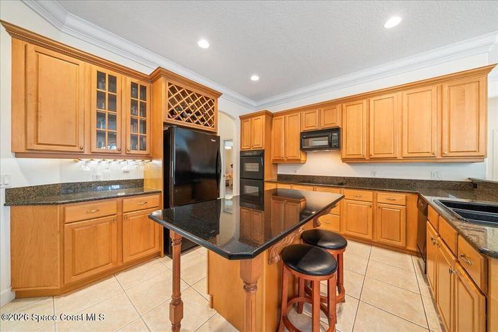 Maple Cabinets w/ Granite Counters