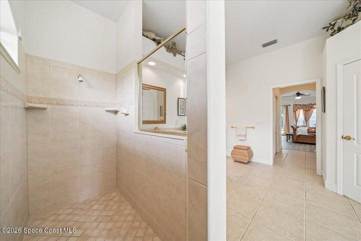 Primary Bathroom w/ Tiled Shower