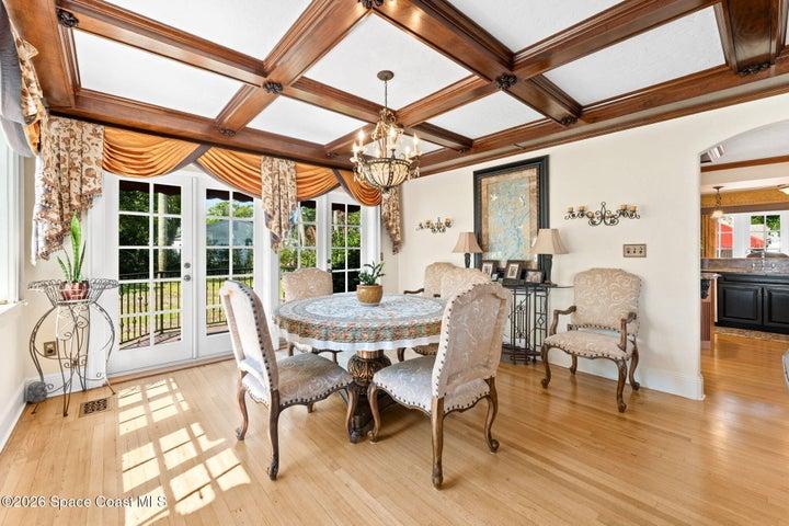 Formal Dining