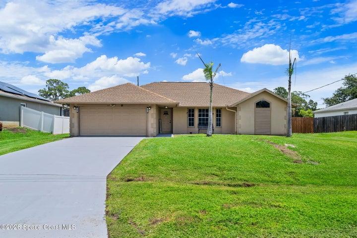 413 Lisa Road NE, Palm Bay