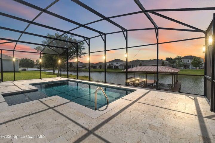 Relax and enjoy evening sunsets. Upgraded lighting around the screened in area