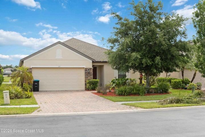 577 Trymore Drive SE, Palm Bay