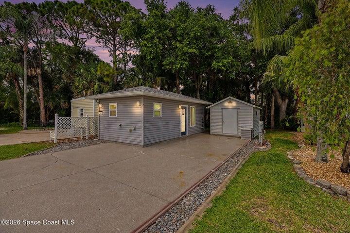 482 Oak Cove Road, Titusville